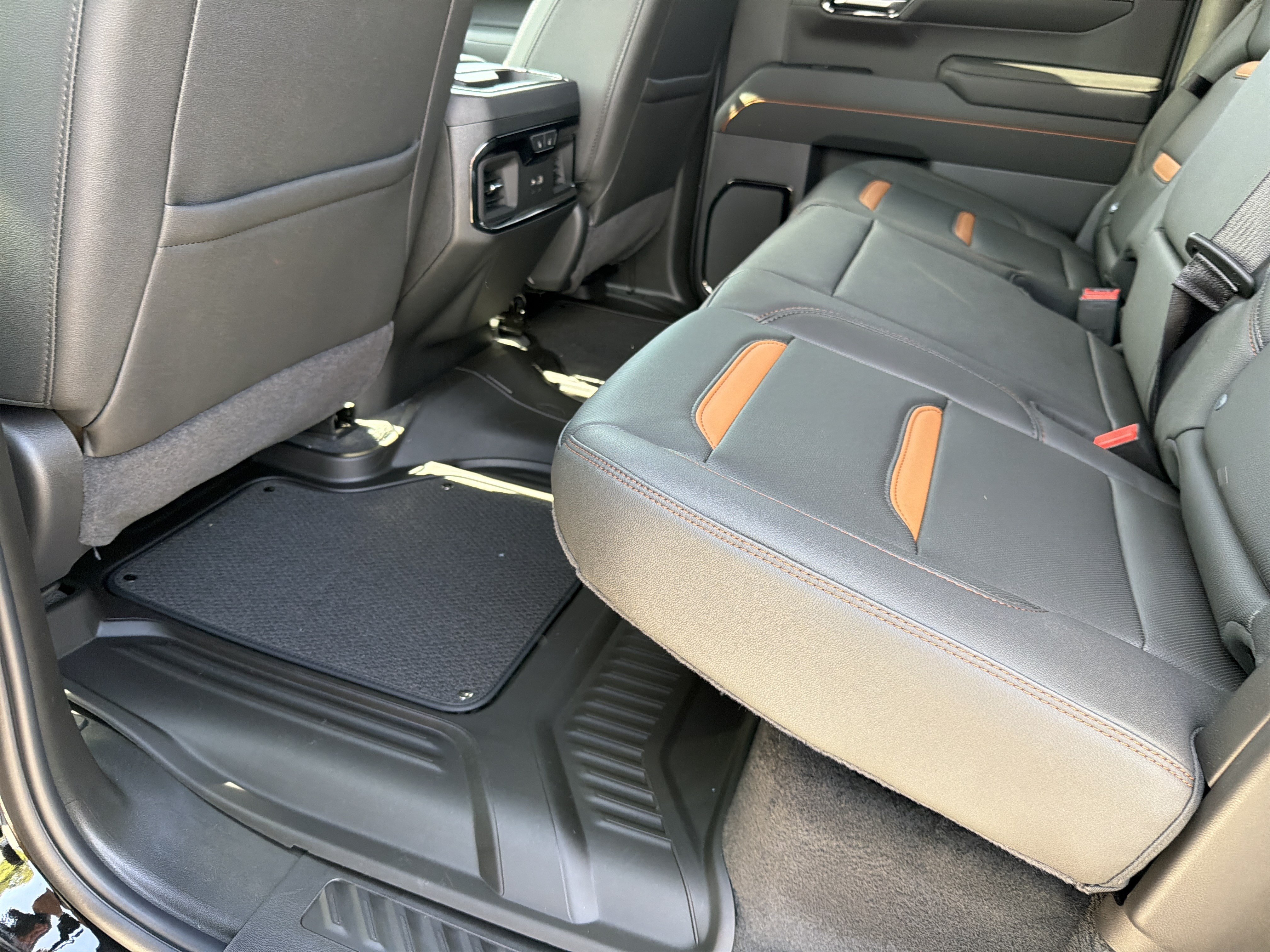 New 2026 GMC Sierra 1500 AT4 w/ AT4 Premium Package AWD/4WD image 21