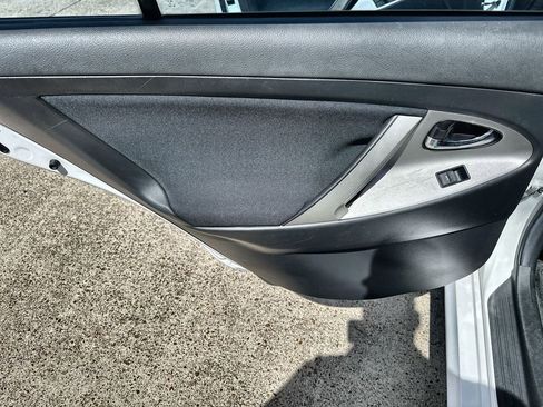 Used 2011 Toyota Camry SE w/ SE Extra-Value Pkg #1 image 15