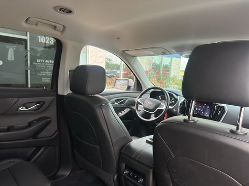 Used 2021 Chevrolet Traverse RS AWD/4WD image 14