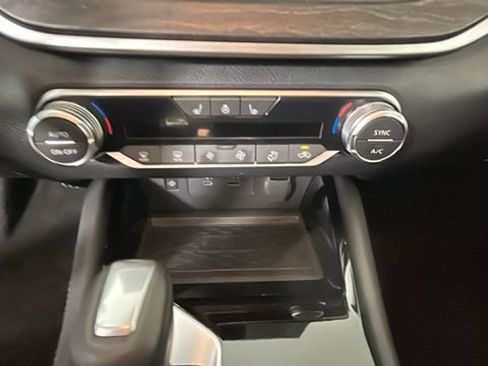 Certified 2025 Nissan Altima 2.5 SL FWD image 23