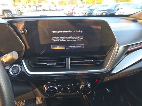 Used 2024 Chevrolet Trax RS w/ Driver Confidence Package image 18