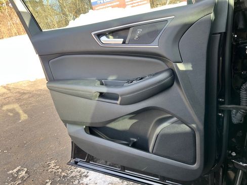 Used 2024 Ford Edge SEL w/ Convenience Package image 15