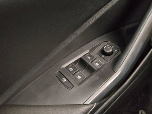Used 2024 Volkswagen Jetta SE FWD image 27
