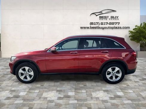 Used 2018 Mercedes-Benz GLC 300 4MATIC w/ Premium Package image 7