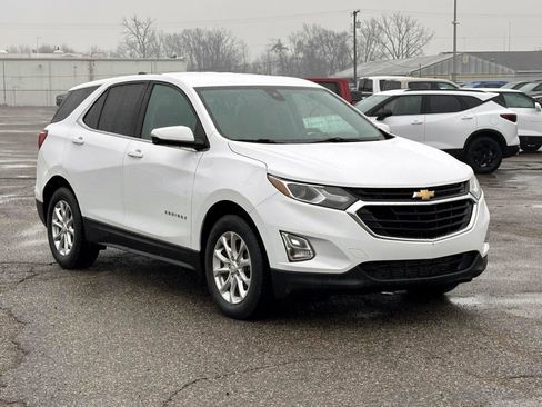 Used 2019 Chevrolet Equinox LT w/ Driver Convenience Package image 6