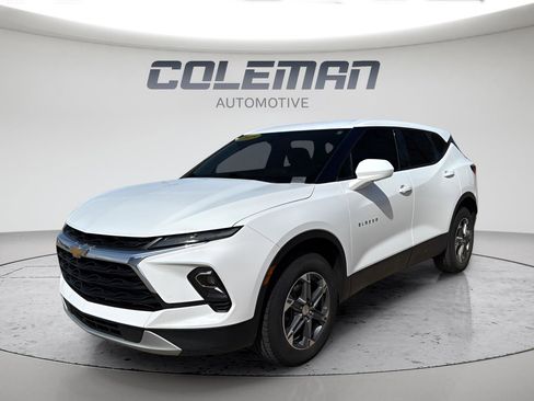 Used 2025 Chevrolet Blazer LT image 1