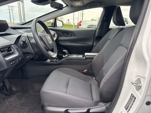 Used 2024 Toyota Prius LE image 9