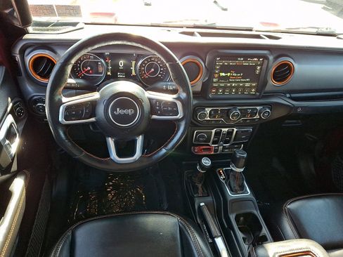 Used 2021 Jeep Gladiator Mojave AWD/4WD image 11