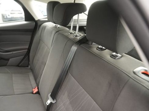 Used 2017 Ford Focus SE image 17