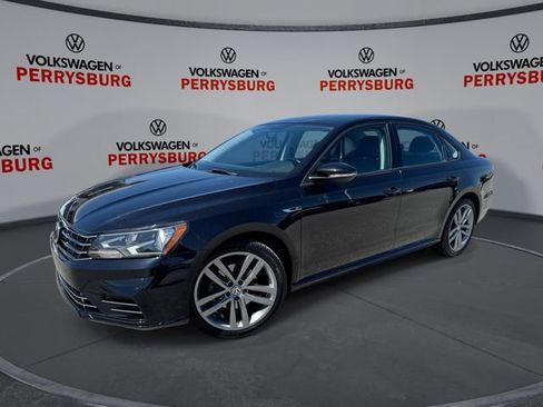 Used 2018 Volkswagen Passat 2.0T R-Line FWD image 1