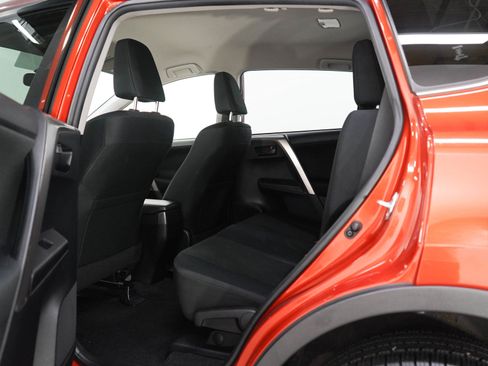 Used 2015 Toyota RAV4 LE AWD/4WD image 18