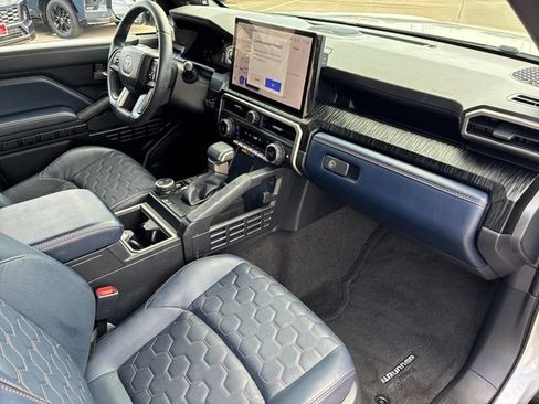 Used 2026 Toyota 4Runner Platinum AWD/4WD image 15