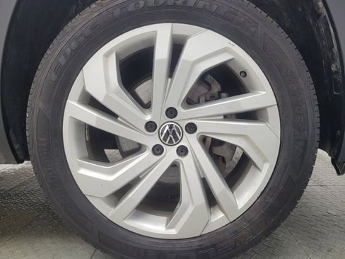 Used 2021 Volkswagen Atlas Cross Sport SEL image 31