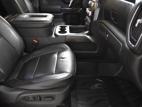Used 2020 GMC Sierra 1500 SLT RWD image 33