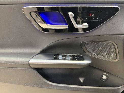 Certified 2025 Mercedes-Benz C 300 Sedan image 7