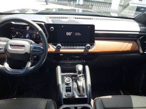 Used 2025 GMC Canyon AT4 w/ Nightfall Edition AWD/4WD image 13