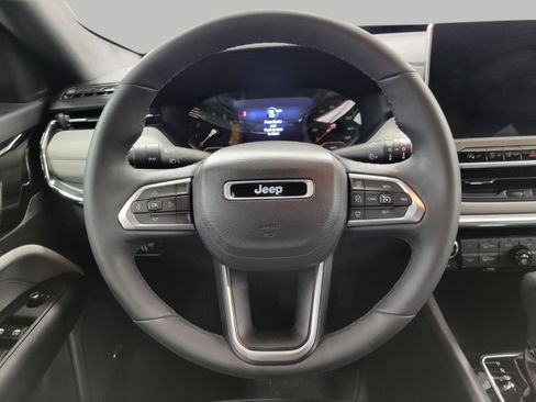 Used 2023 Jeep Compass Limited w/ Sun and Sound Group AWD/4WD image 6