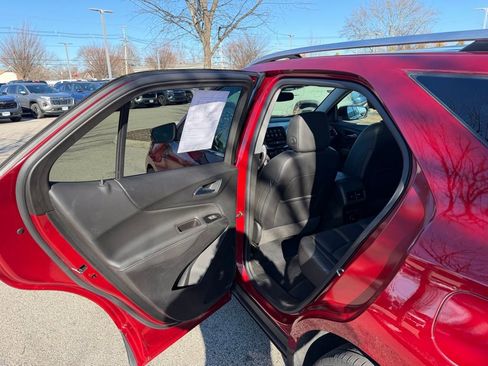 Used 2022 Chevrolet Equinox Premier image 17