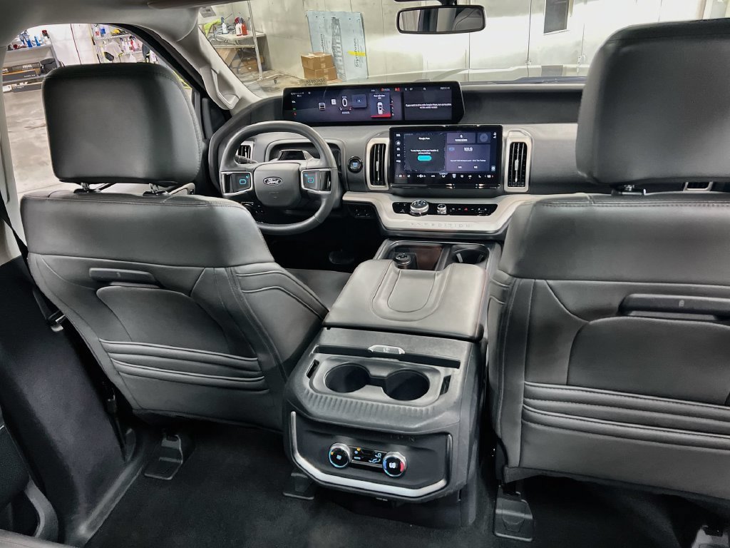 Used 2025 Ford Expedition Active AWD/4WD image 20