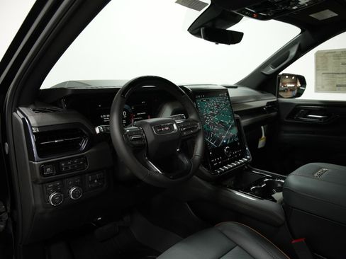New 2026 GMC Yukon XL AT4 w/ AT4 Premium Plus Package AWD/4WD image 35