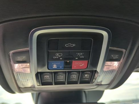 Used 2024 RAM 1500 Laramie AWD/4WD image 24