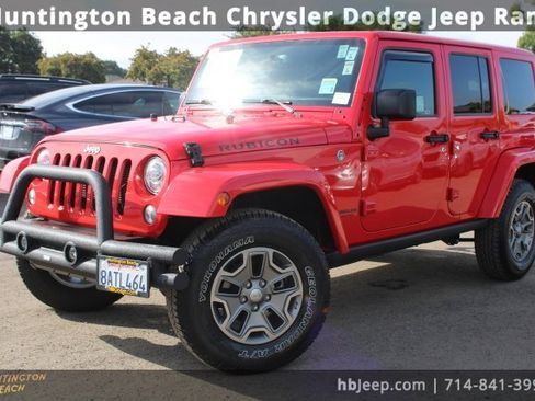 Used 2017 Jeep Wrangler Unlimited Rubicon w/ Connectivity Group image 9