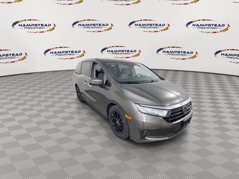 Used 2023 Honda Odyssey EX-L image 2