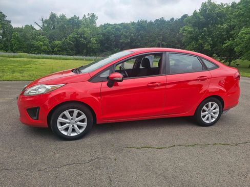 Used 2013 Ford Fiesta SE FWD image 11