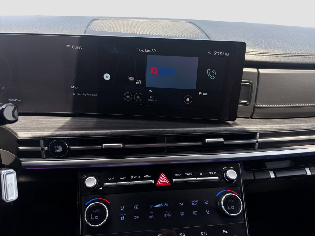 Used 2024 Hyundai Santa Fe Limited FWD image 16
