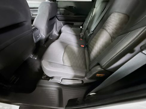 Certified 2024 Nissan Pathfinder SV w/ Black Appearance Package FWD image 27