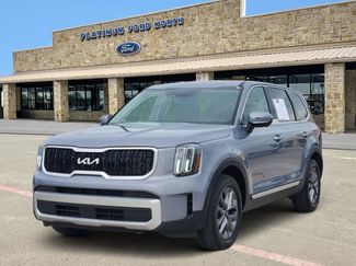 Used 2024 Kia Telluride LX FWD video 2