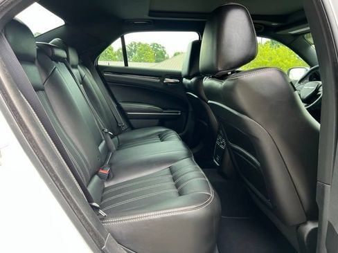 Used 2019 Chrysler 300 S w/ S Model Appearance Package RWD image 19