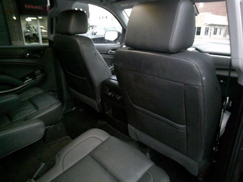 Used 2018 GMC Yukon SLT w/ HD Trailering Package image 10