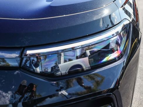 New 2026 Volkswagen Tiguan SE R-Line image 17