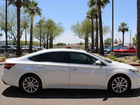 Used 2013 Toyota Avalon Limited FWD image 6