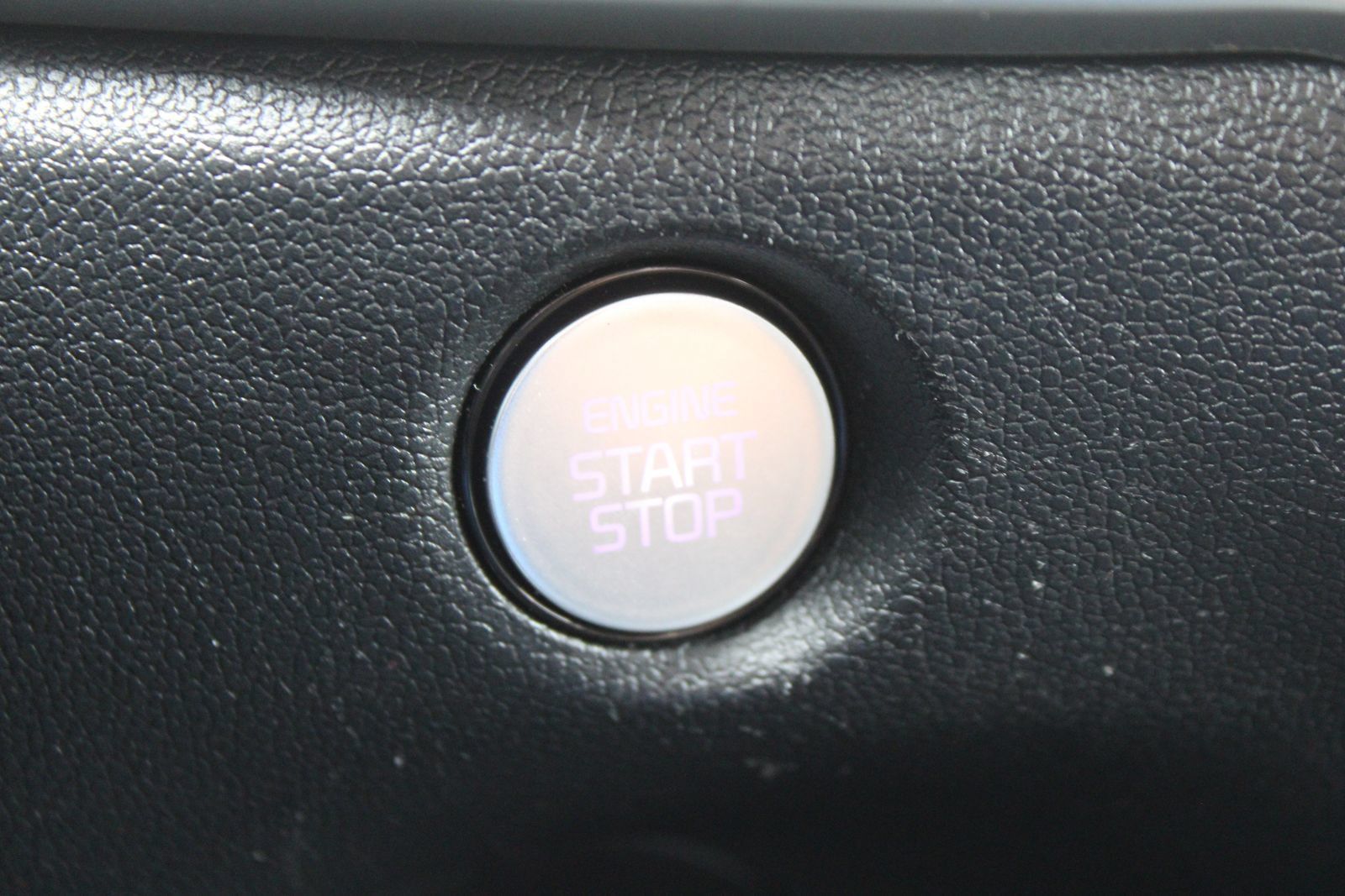 Certified 2025 Kia Sorento S FWD image 32