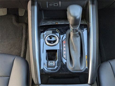 Used 2024 Chevrolet Colorado LT w/ LT Convenience Package III image 17