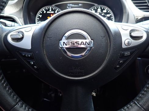 Used 2016 Nissan Sentra SR w/ SR Premium Package FWD image 17
