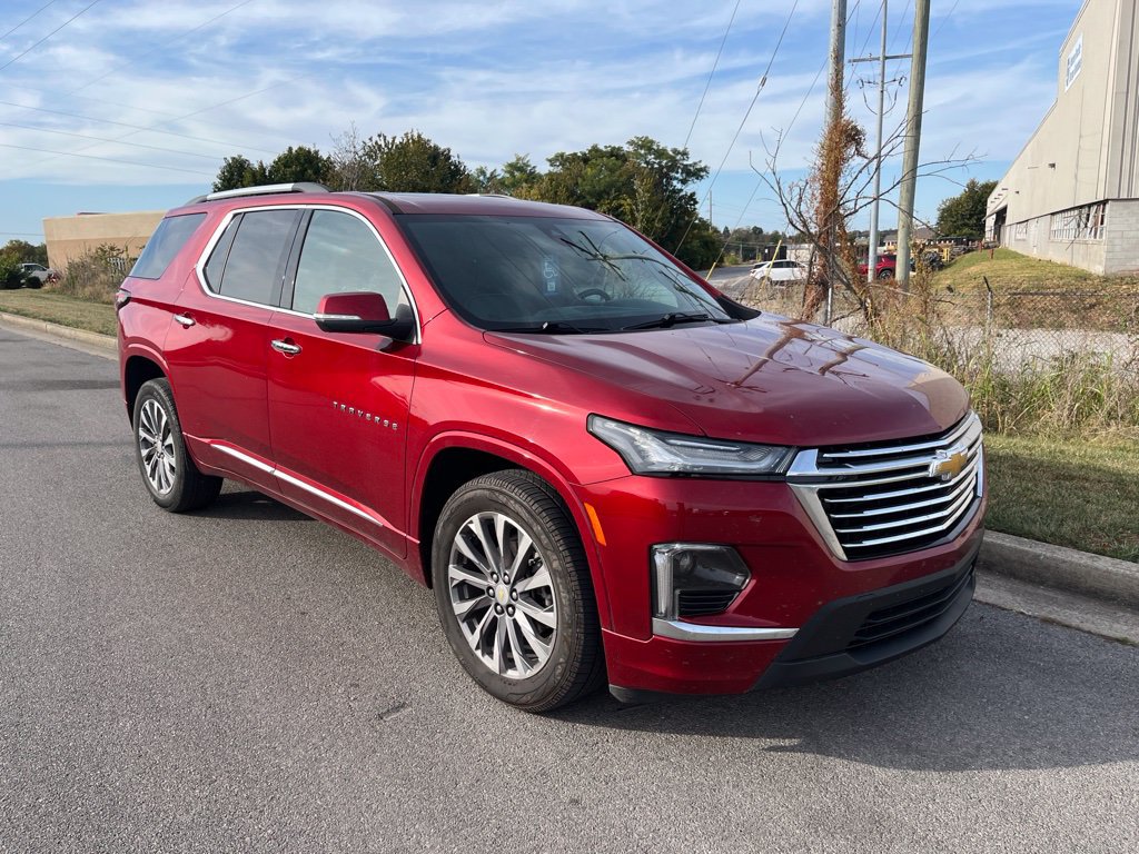 Used 2023 Chevrolet Traverse Premier w/ LPO, Floor Liner Package AWD/4WD image 2