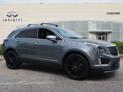 Used 2022 Cadillac XT5 Premium Luxury w/ Technology Package FWD image 1