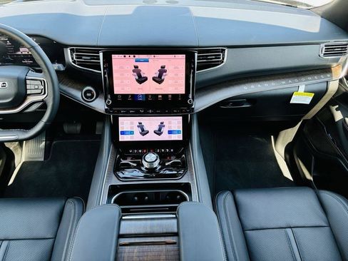 New 2024 Jeep Grand Wagoneer L 4WD w/ Convenience Group III image 26