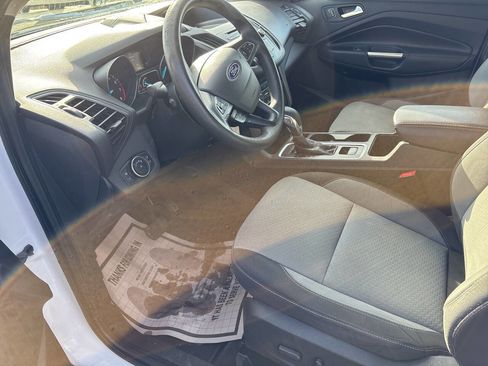 Used 2018 Ford Escape SE image 6