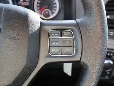 Used 2017 RAM 1500 Express image 18