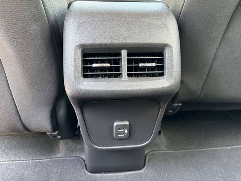 Used 2024 Chevrolet Equinox LS w/ LS Convenience Package FWD image 30