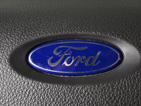 Used 2015 Ford Explorer XLT w/ Equipment Group 202B image 39