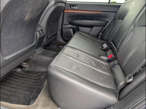 Used 2014 Subaru Outback 2.5i Limited image 12