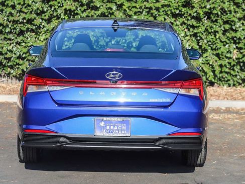 Used 2023 Hyundai Elantra Blue FWD image 5