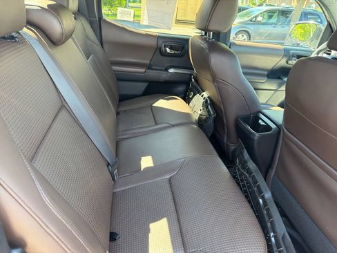 Used 2016 Toyota Tacoma Limited w/ Towing Package AWD/4WD image 24