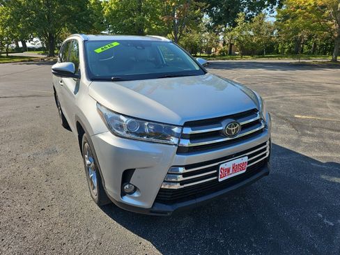 Used 2018 Toyota Highlander Limited Platinum AWD/4WD image 8