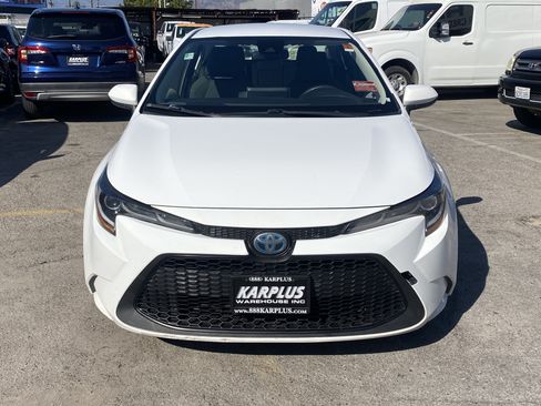 Used 2020 Toyota Corolla LE FWD image 3